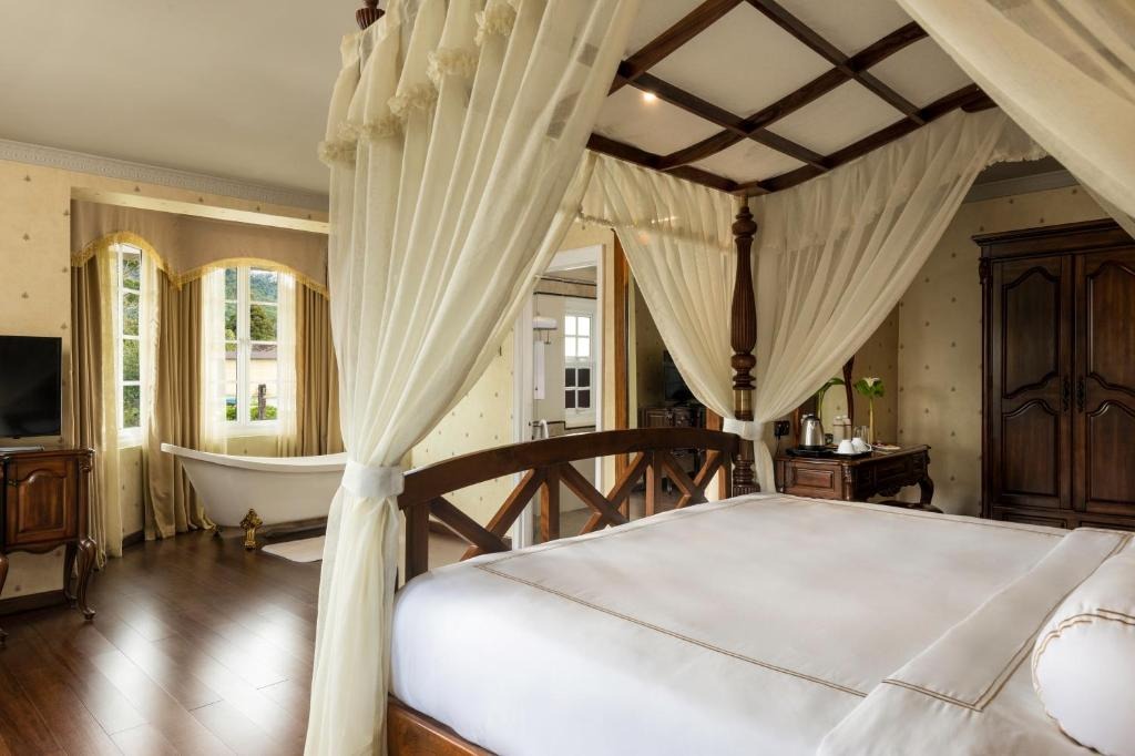 هتل وستبری پالاس